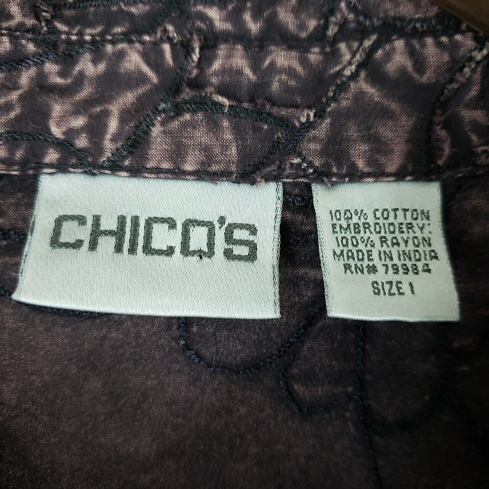 Chico's Blouse Women's Size 1 Purple Floral Frayed Embroidery Button Shirt - Picture 2 of 8